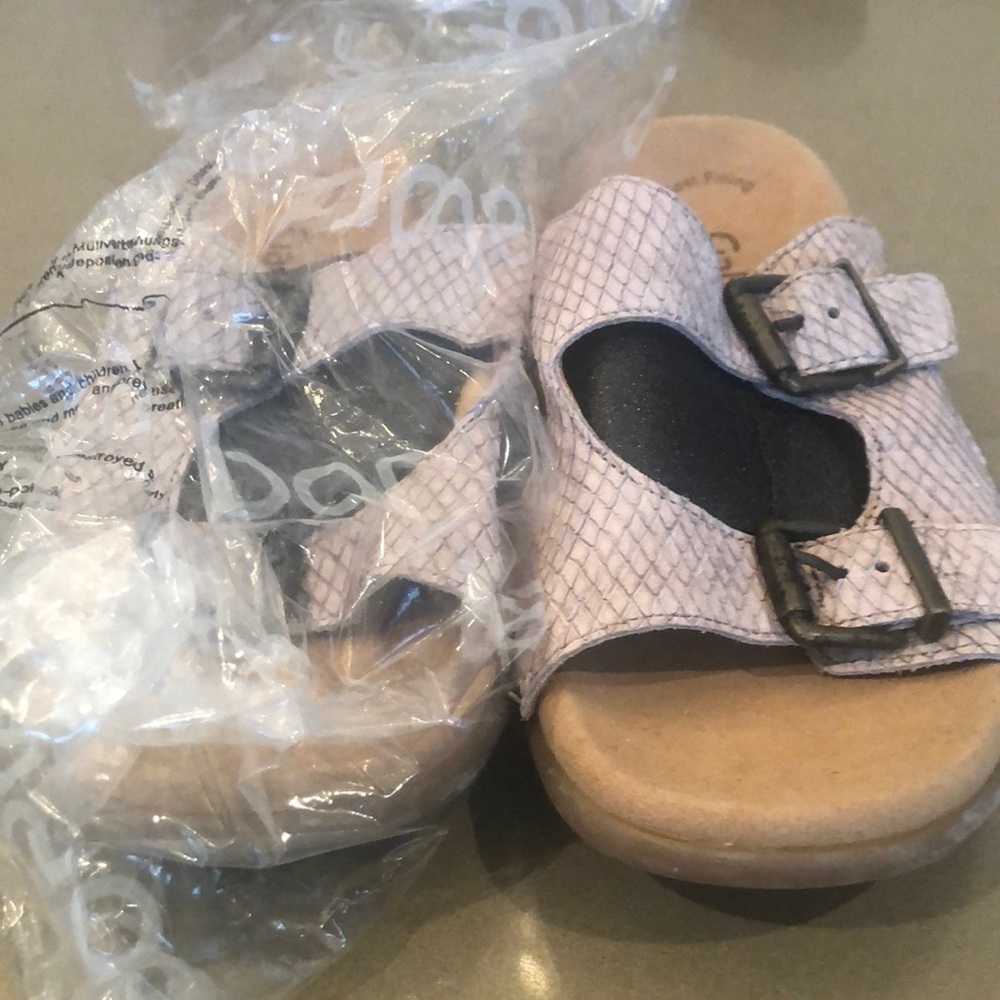 Gabor new sandals size 8.5
